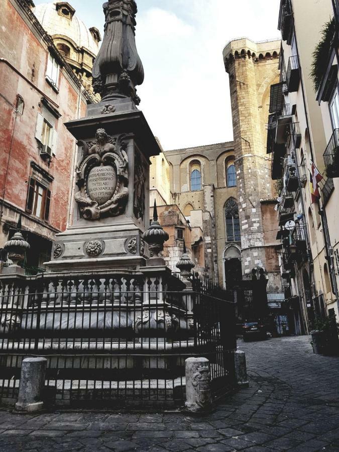 Апартаменты Ad Un Passo Dal Duomo "2" Неаполь Экстерьер фото